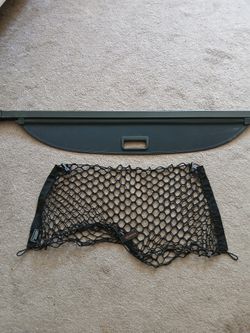 Cargo cover and cargo net for Prius