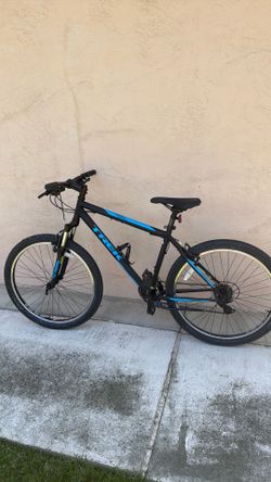 Trek 820 Mountain Bike
