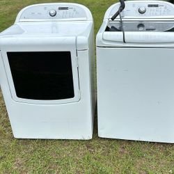 Washer and dryer set 