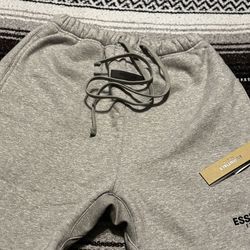 Essentials, size medium,Men, Dark oatmeal