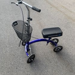 KneeRover® Deluxe Knee Cycle Steerable Knee Walker