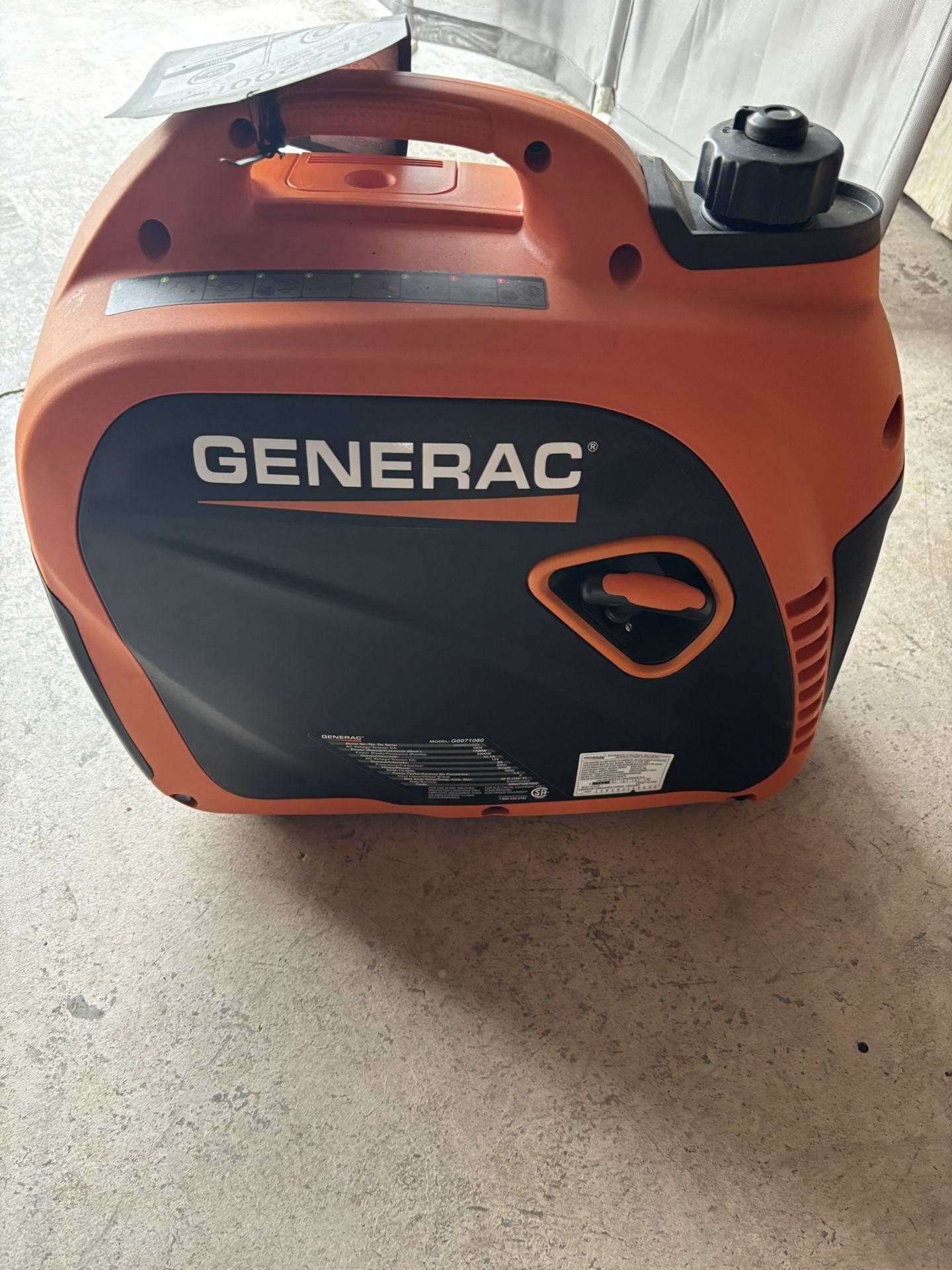 Read Description and look at photos Gp2000i 2200 Starting Watts Generec Inverter generator