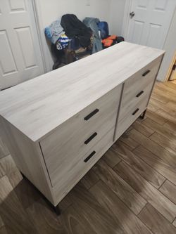 Six drawer dresser