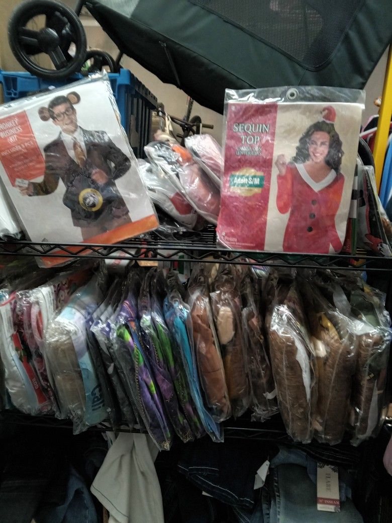 Halloween Costumes Between 10 And $14