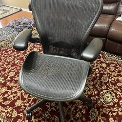 Herman Miller Aeron Size B Office Chair