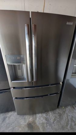 Four door refrigerator Frigidaire Gallery