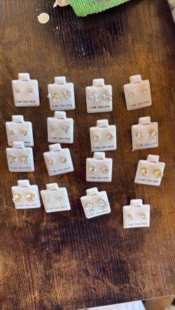 Cubic zirconia earrings