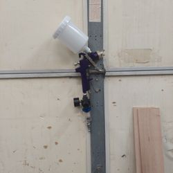 Central Pneumatic HVLP Gravity Feed Sprayer W/ Regulator And Water Filter