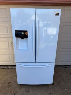 Samsung Refrigerador In Good Condition. Free Delivery And Installation