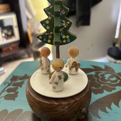 Erzgebirge Antique Christmas angel Music Box 