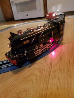 Lionel Train Set - COMPLETE AND WORKING 