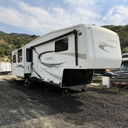 2011 Cameo By Carriage Fifth Wheel Rv