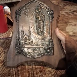 St Annie De Beaupre Musical Wall Plaque On Wood.