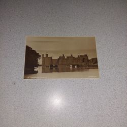 VINTAGE 1930'S CARNARVON CASTLE UNUSED POSTCARD 