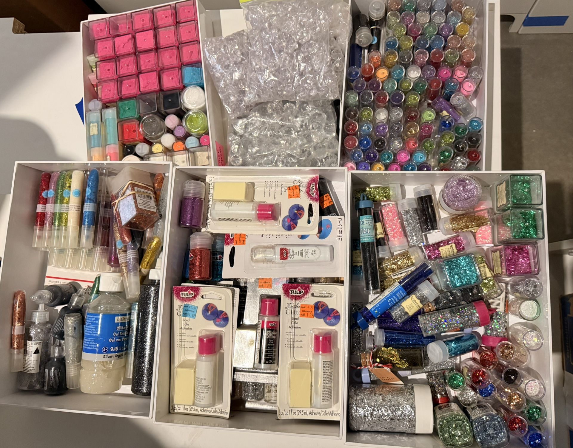 *TONS* of Art Supplies!!! (Cricut Supplies)