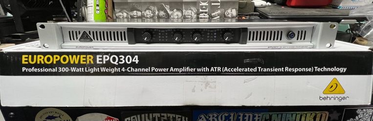 Behringer EUROPOWER EPQ304 4 Channel Power Amplifier 300W