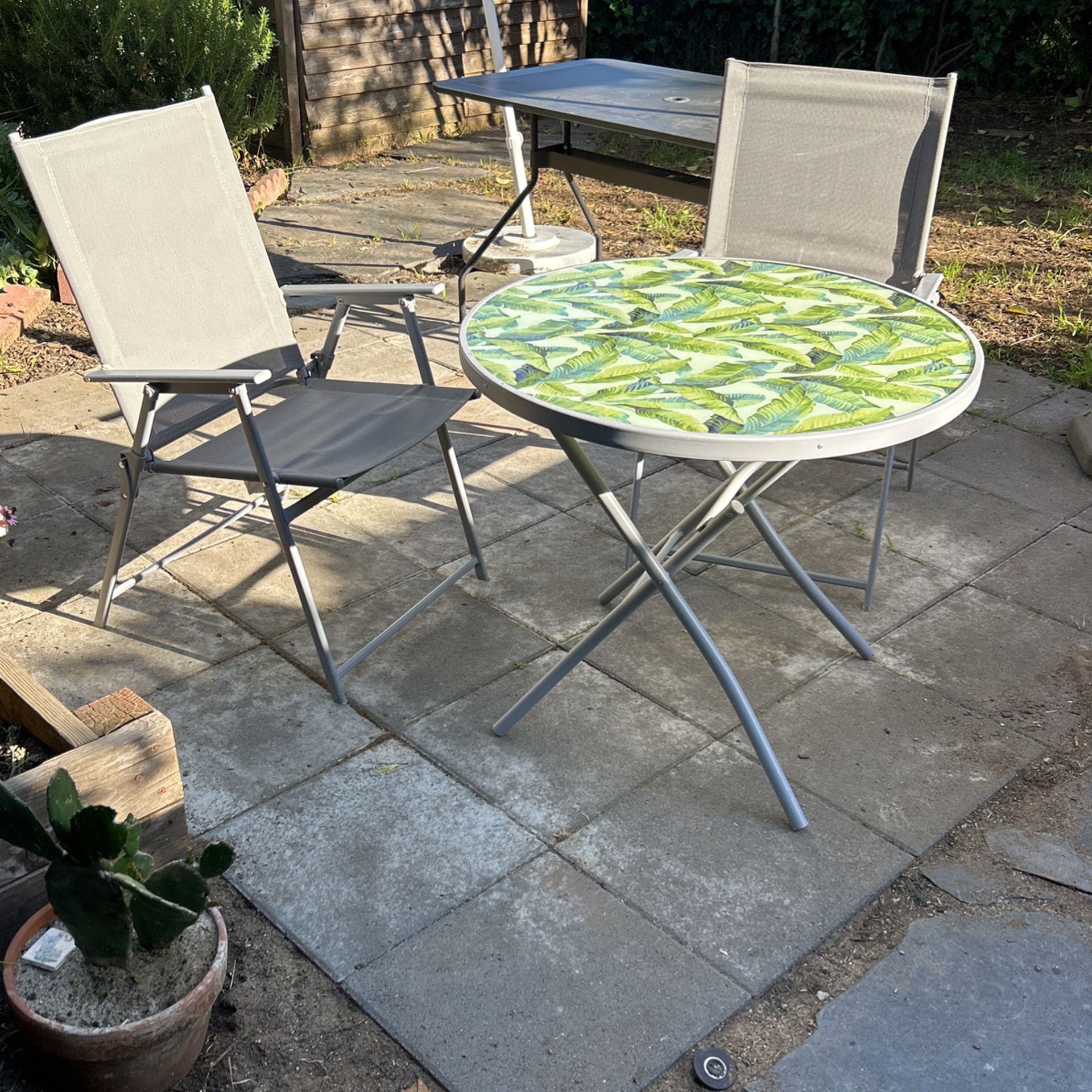Outdoor Patio Table & Chairs Set 