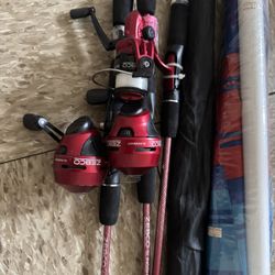 📌 3 fishing rod and beach umbrella 