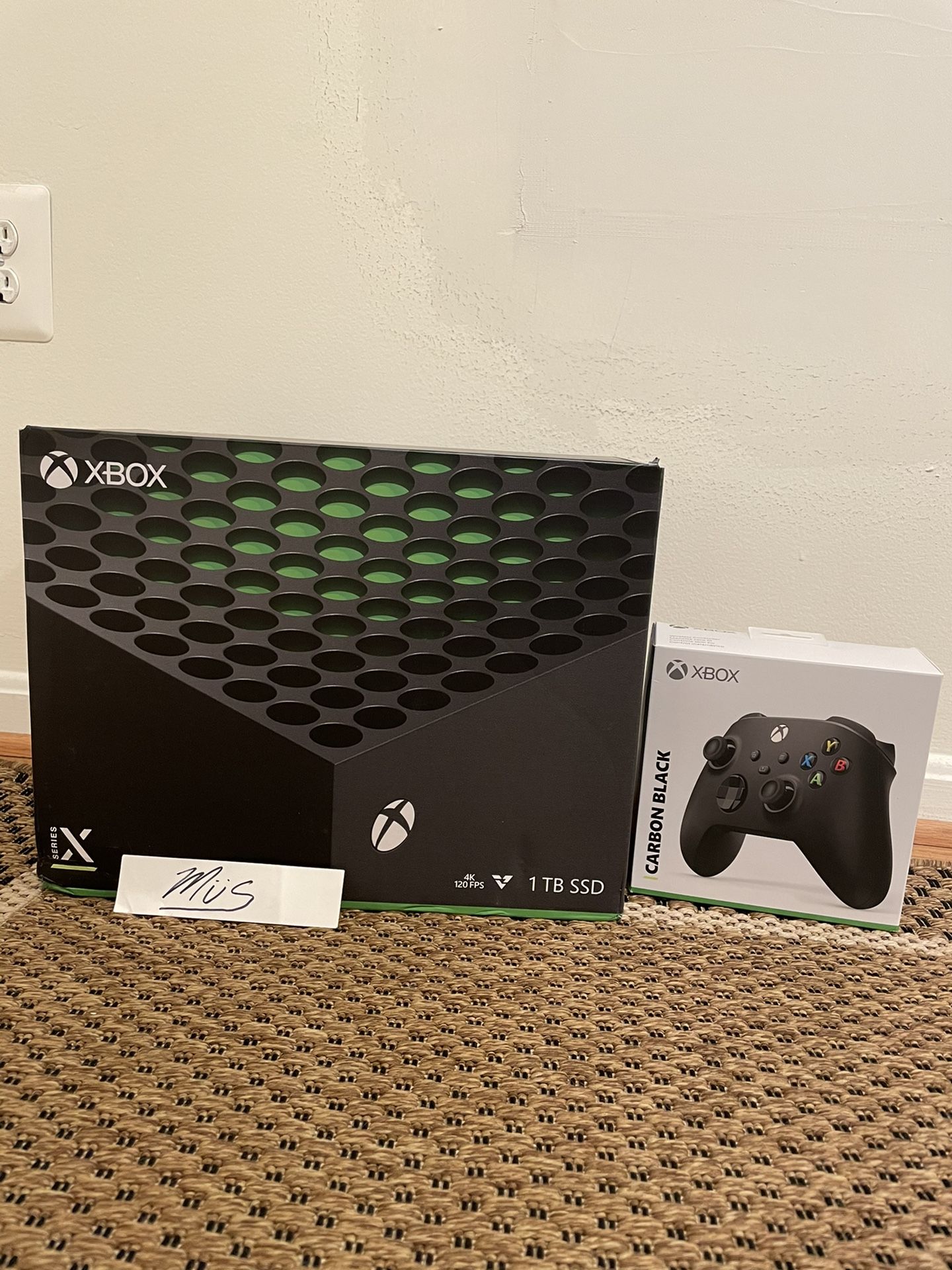 Xbox Series X Console w/ additional controller. *in hand*