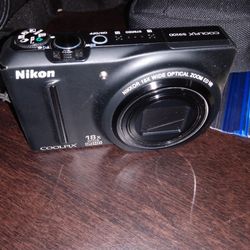 Nikon Camera Cool Pic And Leather Case