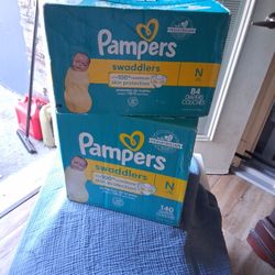 Pampers 