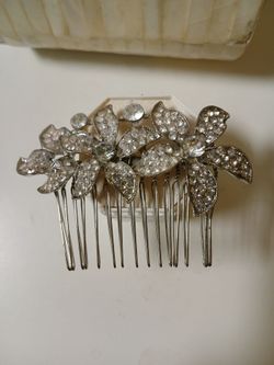 Bold clear Rhinestone hair comb