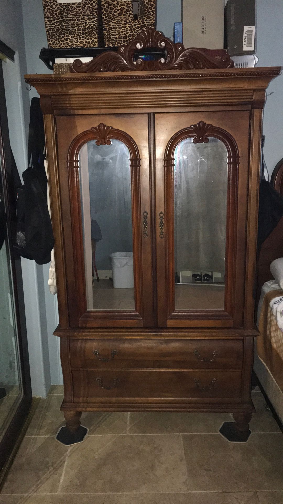 Bedroom Furniture by Stanley 