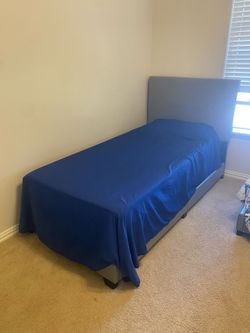 Bed with mattress (twin size)