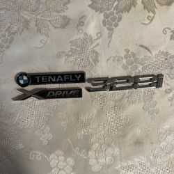 BMW 328i X Drive Emblem