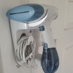 Garment.  Steamer. Deltona