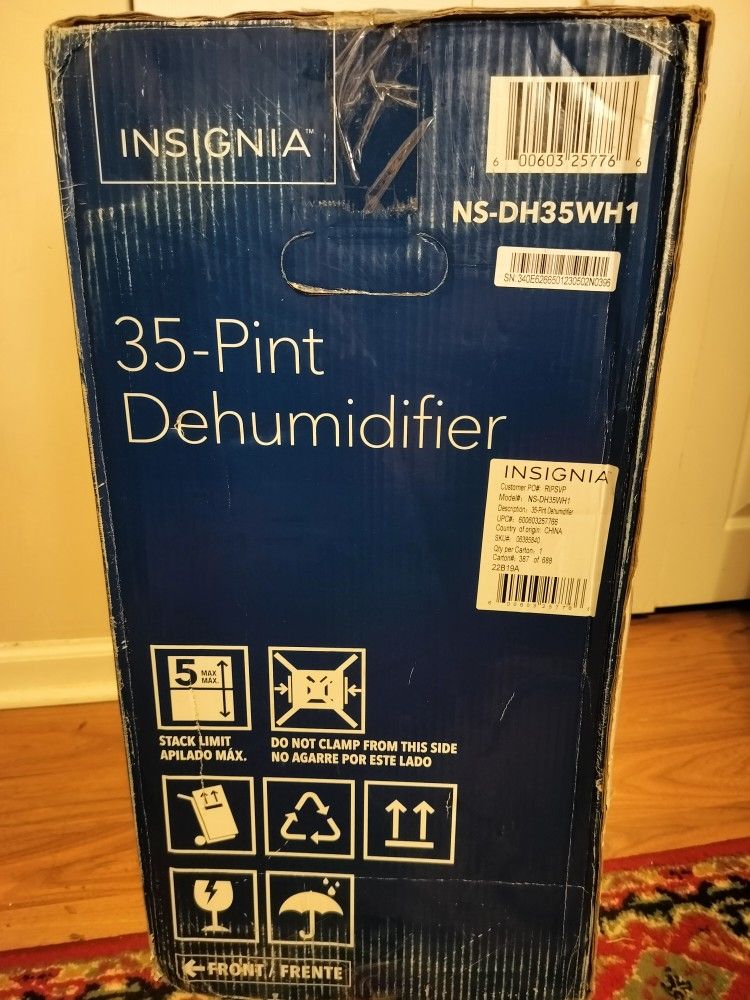 Insigniaâ„¢
Insigniaâ„¢ - 35-Pint Dehumidifier with ENERGY STAR Certification - White