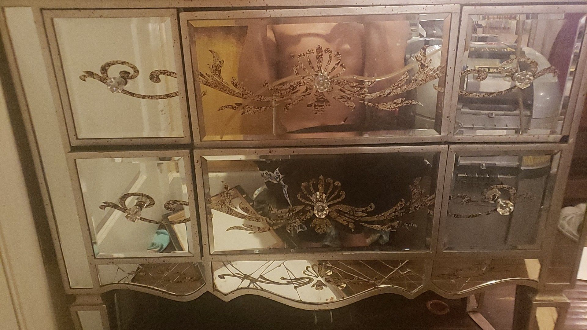 Mirror Dresser