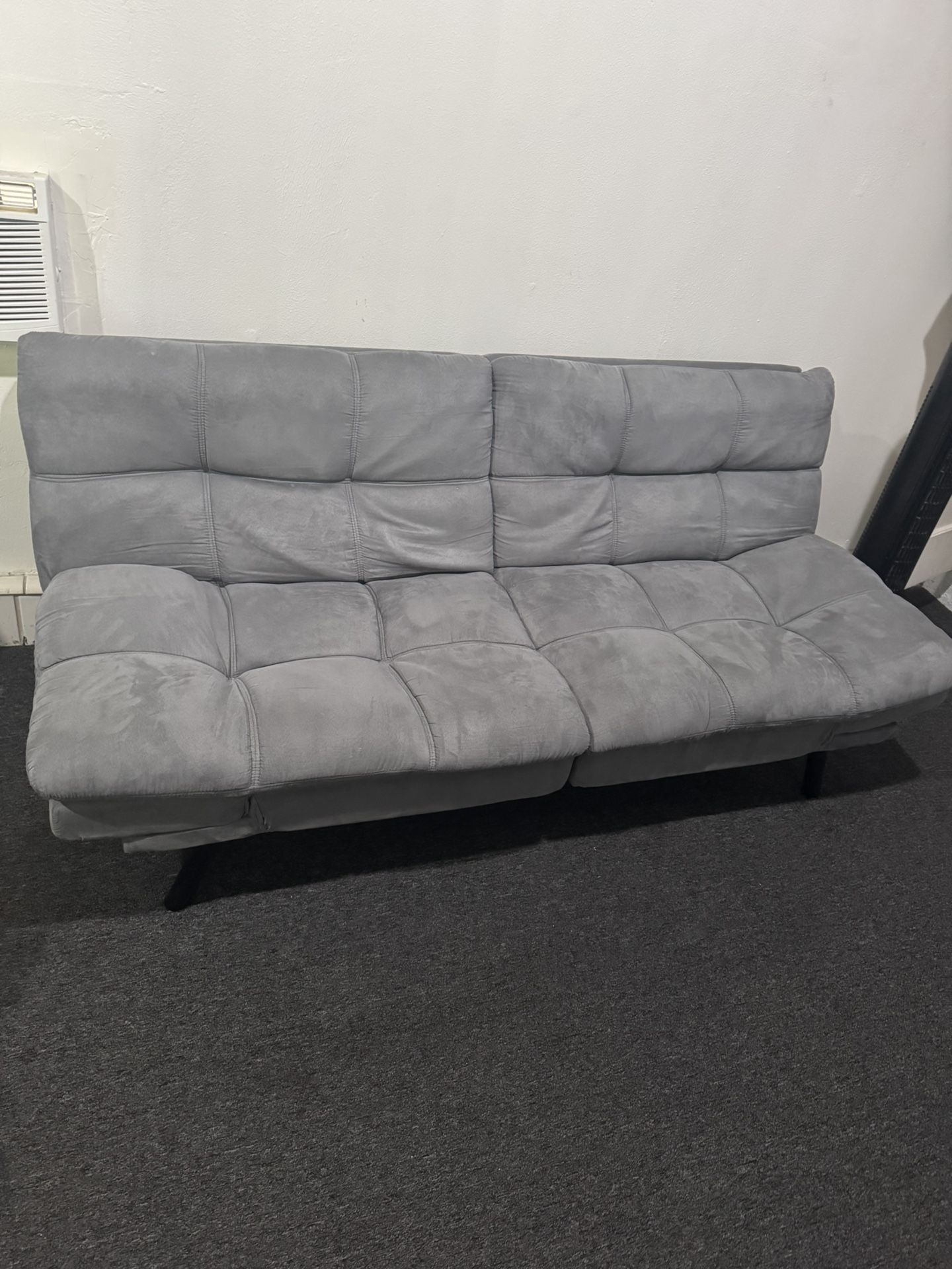 Couch, Turns I To Bed