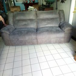 Reclining Sofa Set With Cup Holder Console