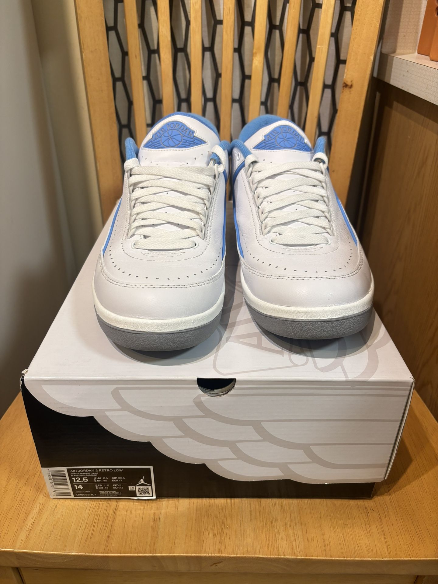 Jordan Retro 2 Low Unc