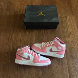 Jordan 1 Mid Valentine Day