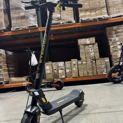 Folding electric scooter