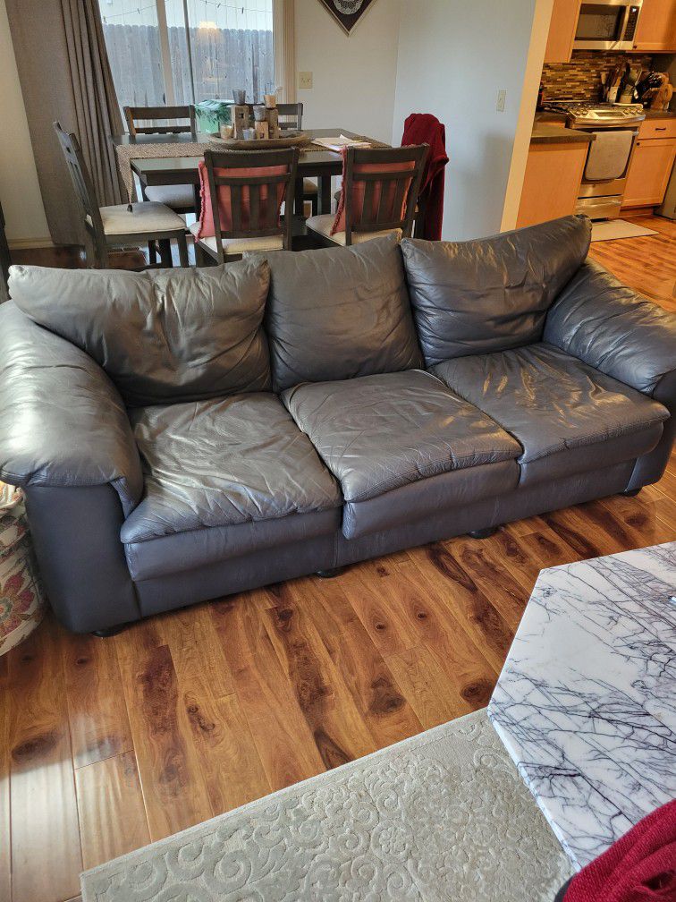 Leather Couch And 2 Sofa Chairs