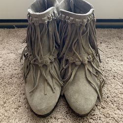 Women’s suede fringe boots booties size 7
