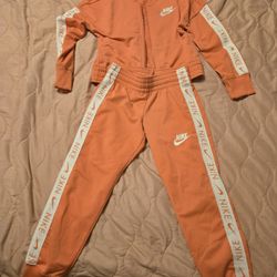 Clothes for girls, Nike