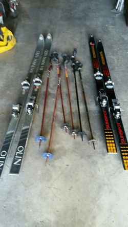 2 ski sets