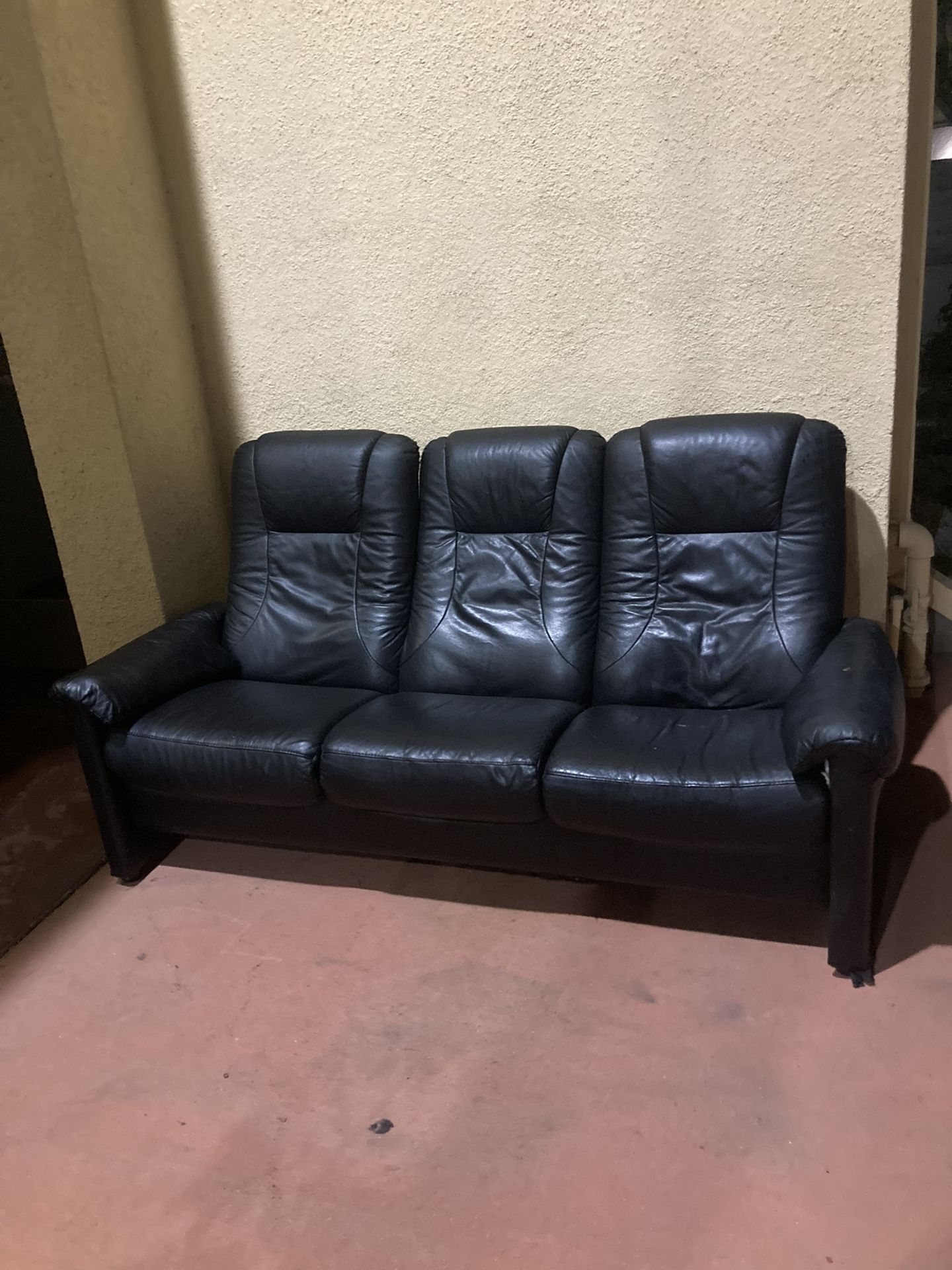 Used Reclining Leather Black Sofa