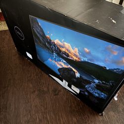 Dell UltraSharp 43” 4K!! USB-C Hub IPS Monitor - U4323QE READ DESCRIPTION PICK UP ONLY NO TRADE 👉FIRM ON PRICE👈 ONLY CASH 💵 💲550