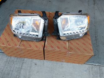 2014-2021 OEM Toyota Tundra Headlights