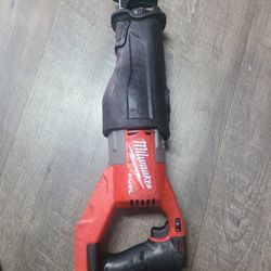 Milwaukees Orbital SUPER Sawzall Fuel 18-Volt 