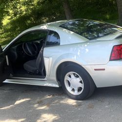 1999 Ford Mustang