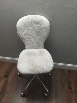 Vanity chair