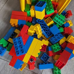 Leo (Duplo) Building Blocks 