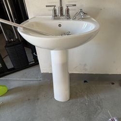Sink with toilet Paper and Towel Holder