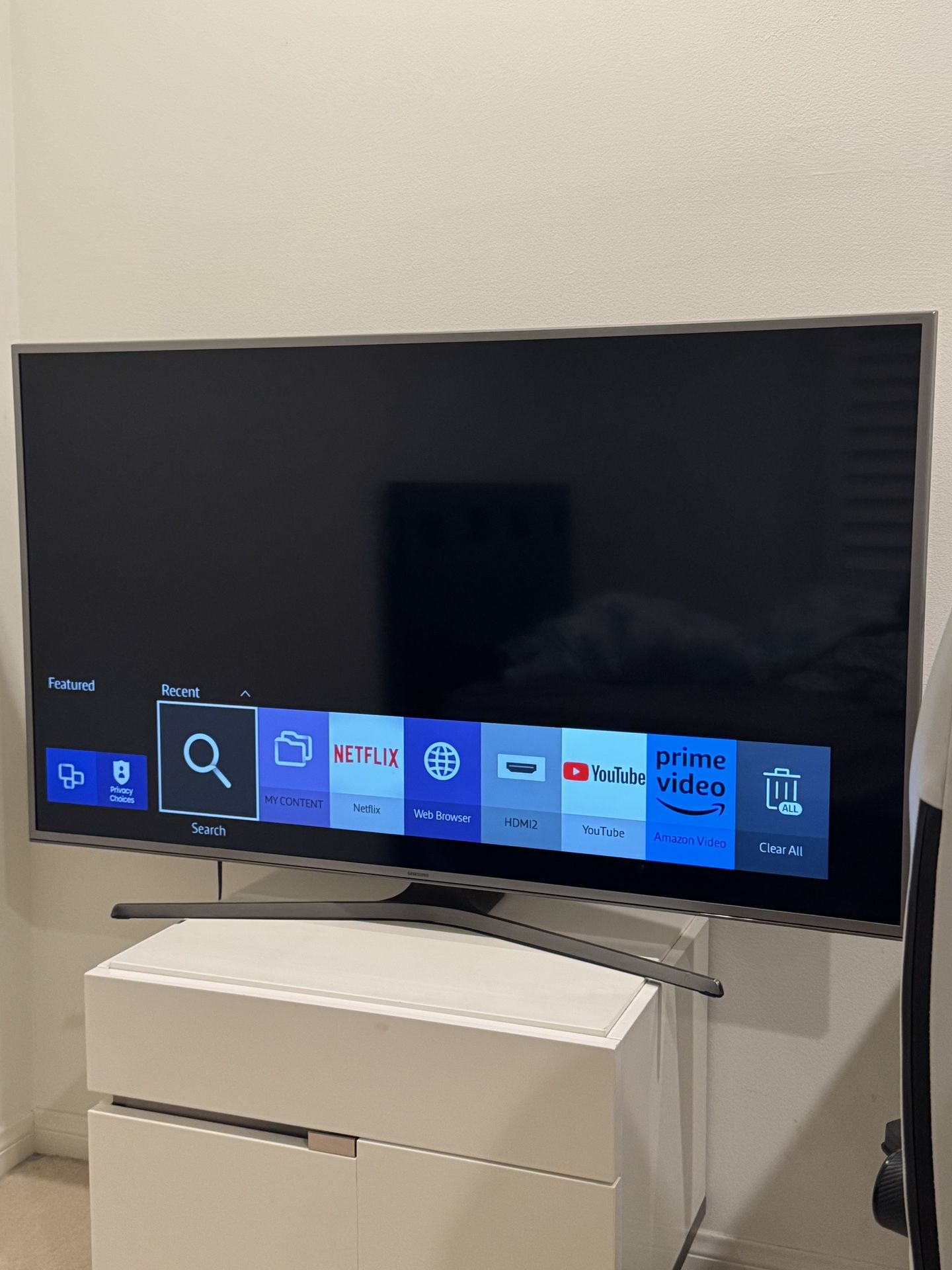 Samsung TV  (49x28 inch)
